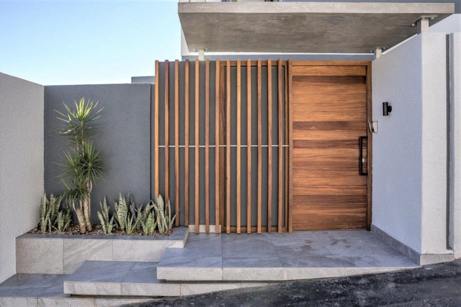 4 Bedroom Property for Sale in Fresnaye Western Cape